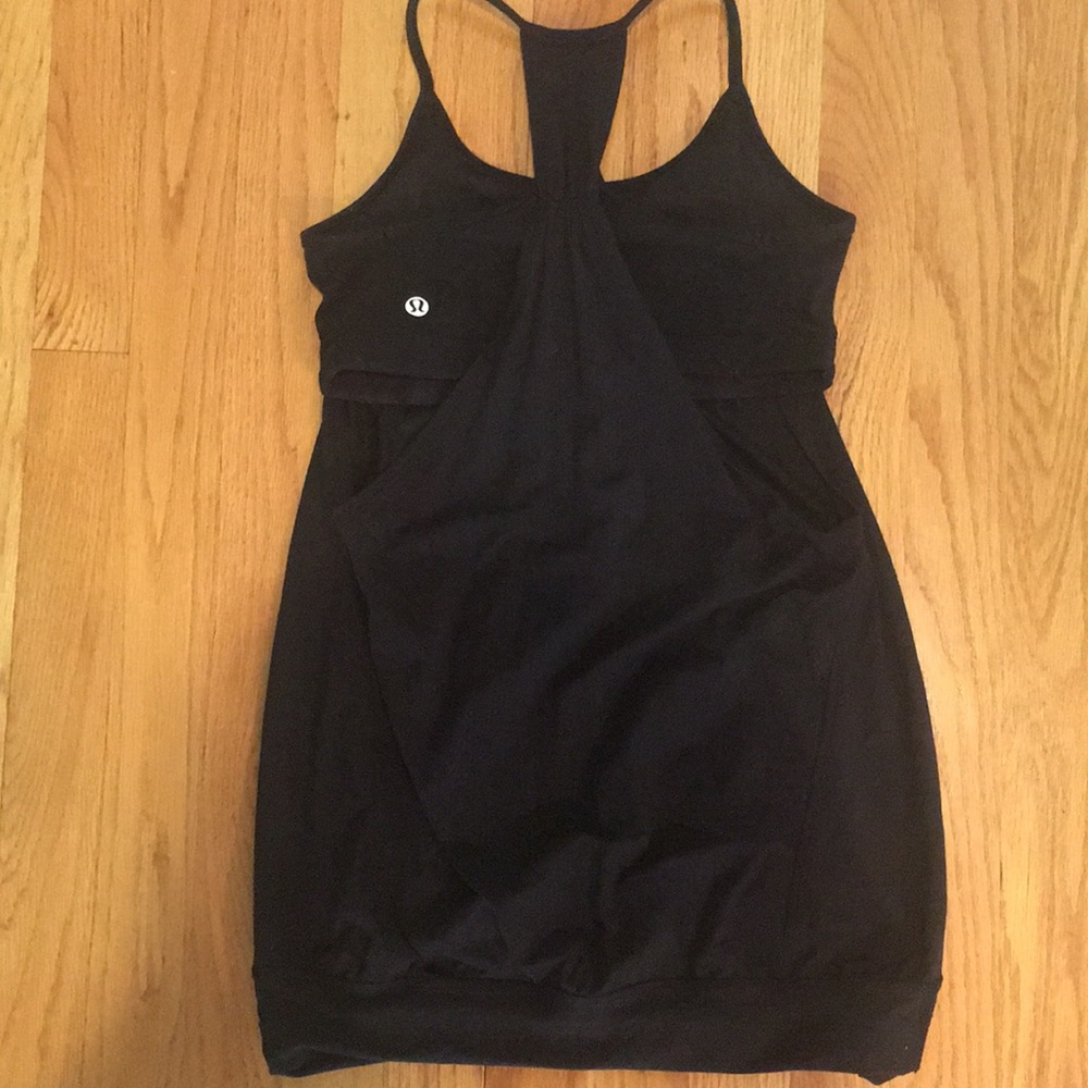 Lululemon "final lap" top